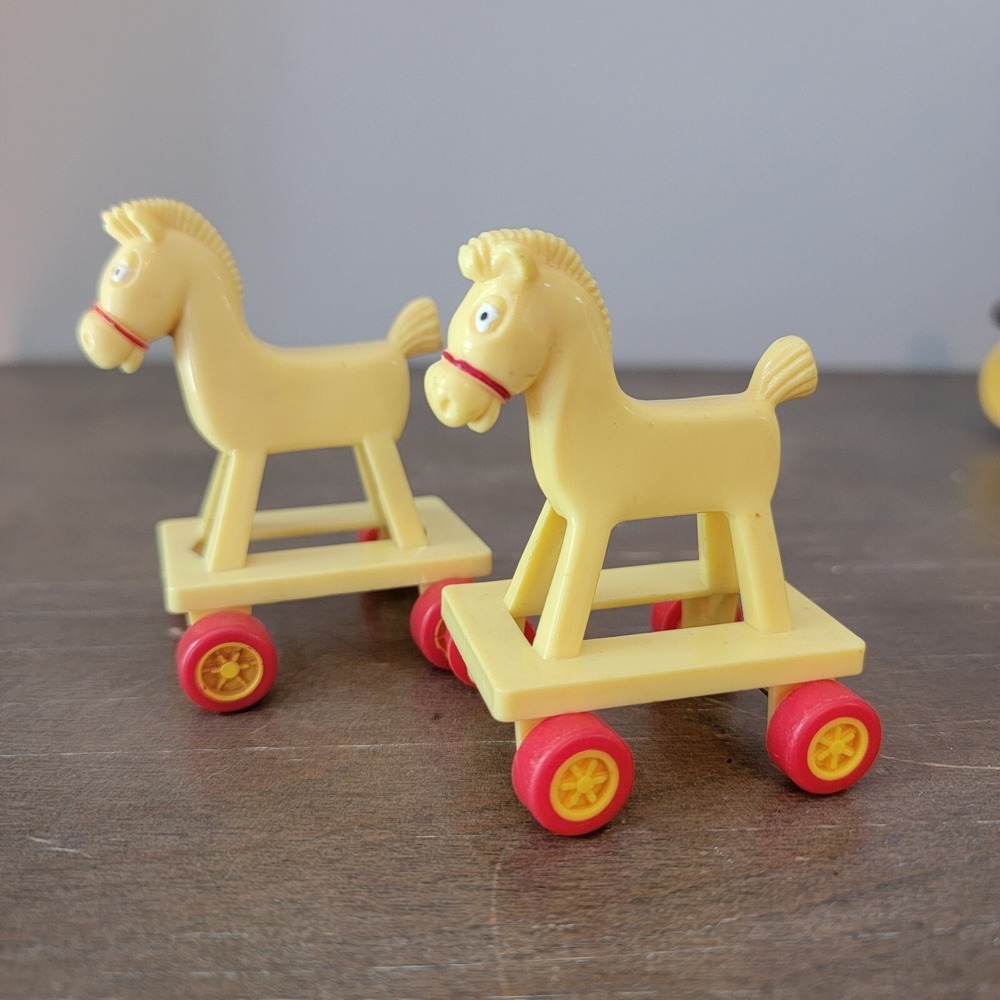 2 Vtg Toy Fozzie Rocking Horse‎ on Wheels 1986 Muppet Babies McDonalds